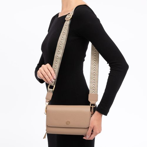 Bolsa Tiracolo Enfeite Flor Bege