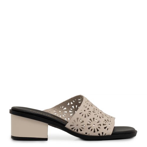 Tamanco Off White Couro Recortes