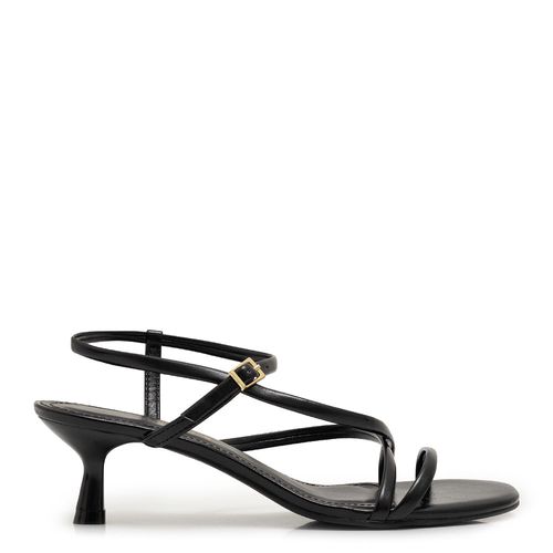 Sandália de Tiras  Fivela Preta