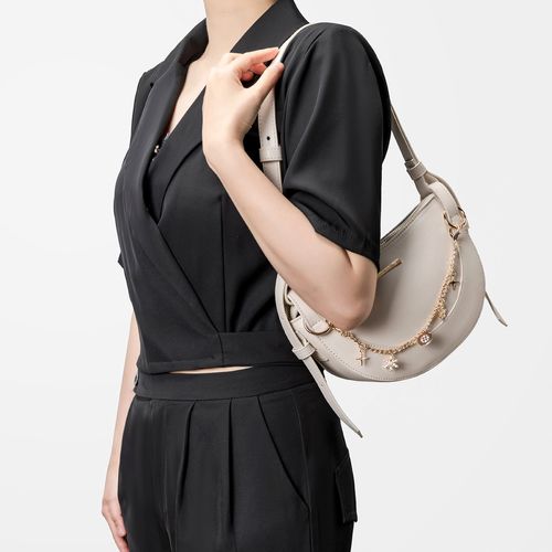 Bolsa de Ombro Off White Pingentes Media