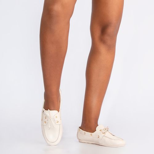 Mocassim Off White Couro