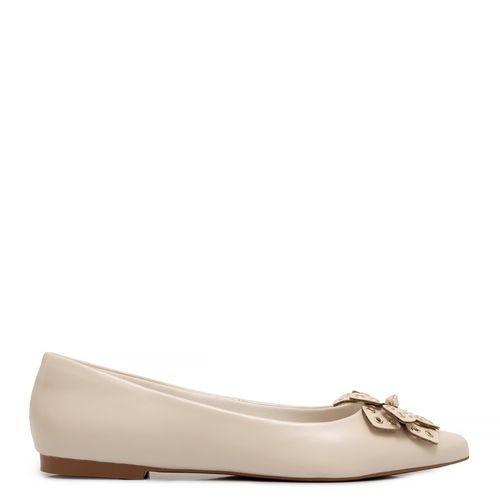 Sapatilha Off White Flor Ilhós
