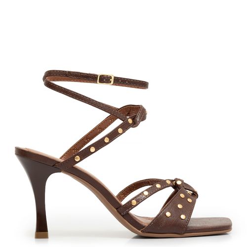 Sandália Marrom Tachas