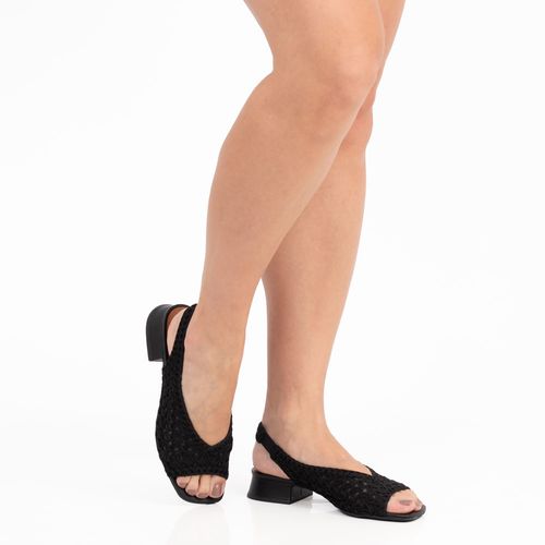 Sandália Preta Tramado Calce Fácil