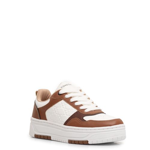 Tênis Marrom Bordado