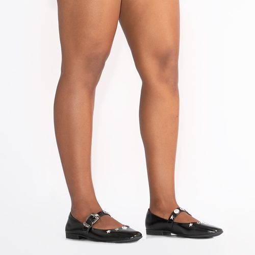 Sapatilha Preta Enfeites