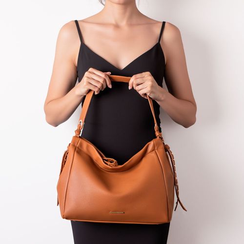 Bolsa Hobo Nó Tachas Caramelo