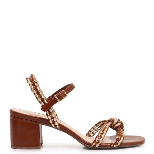 Sandália Marrom Tiras Tramadas