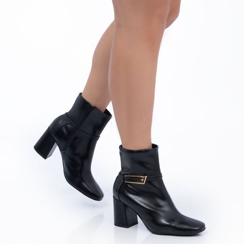 Ankle Boot Preta Fivela