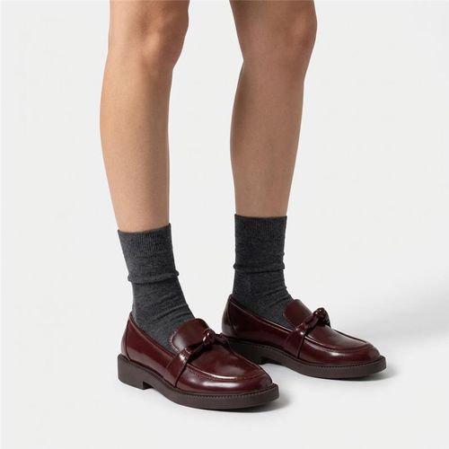 Mocassim Nó Monocromático Bordo