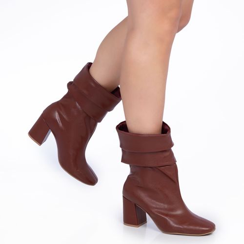 Bota Marrom Slouchy